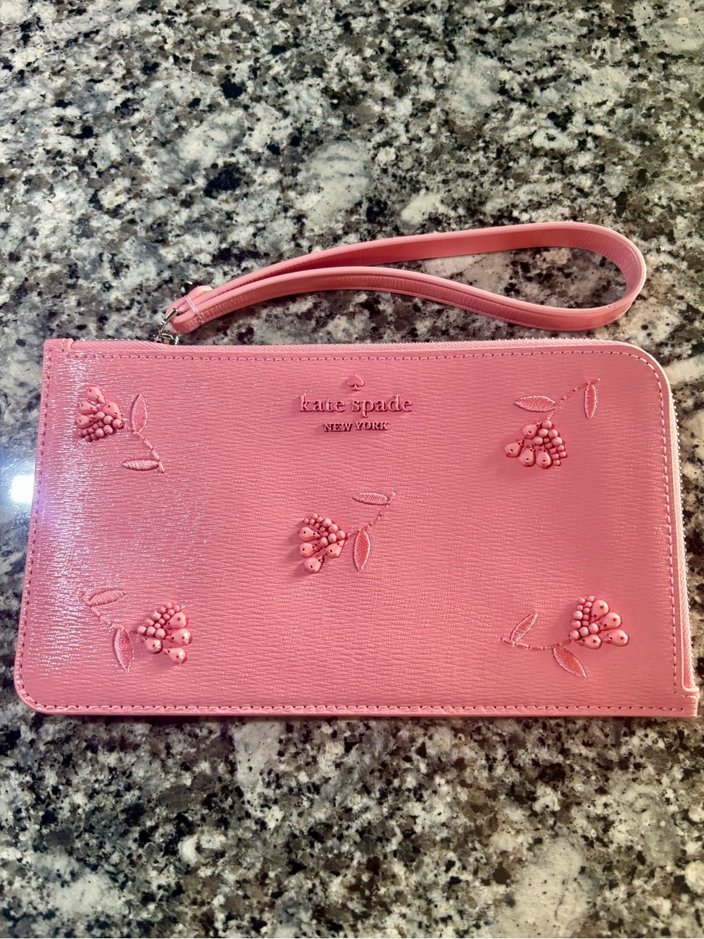 Kate Spade “Lucy” floral beaded wristlet NWT! (MSRP: $159!)